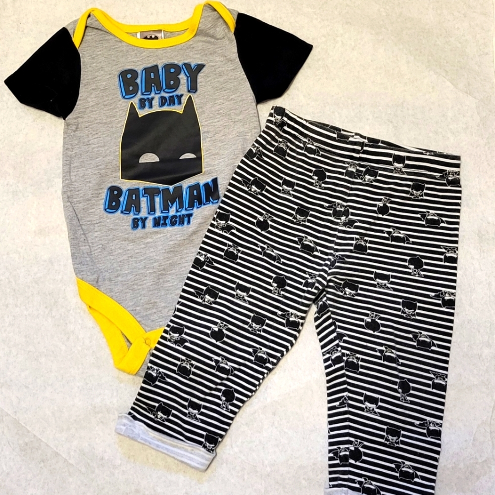 Batman onesie/bodysuit and baby pants
